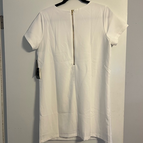 White short sleeve mini dress - Picture 2 of 4
